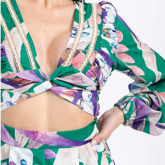 CUT OUT FLORAL ROMPER - Picture 3 of 4